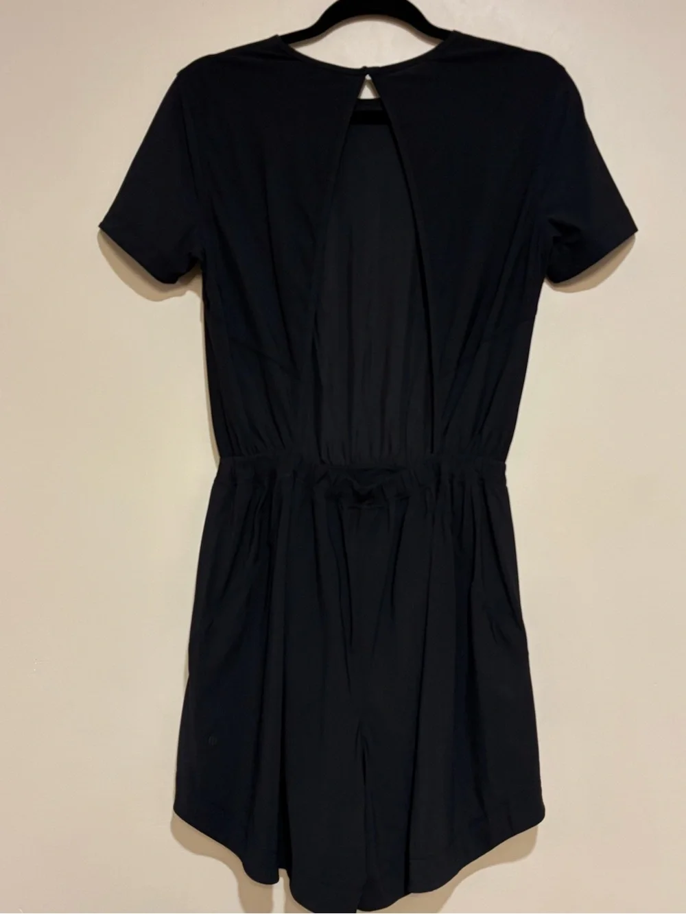 Lululemon | High Neck lightweight short romper Women’s size 6 stretch breathable